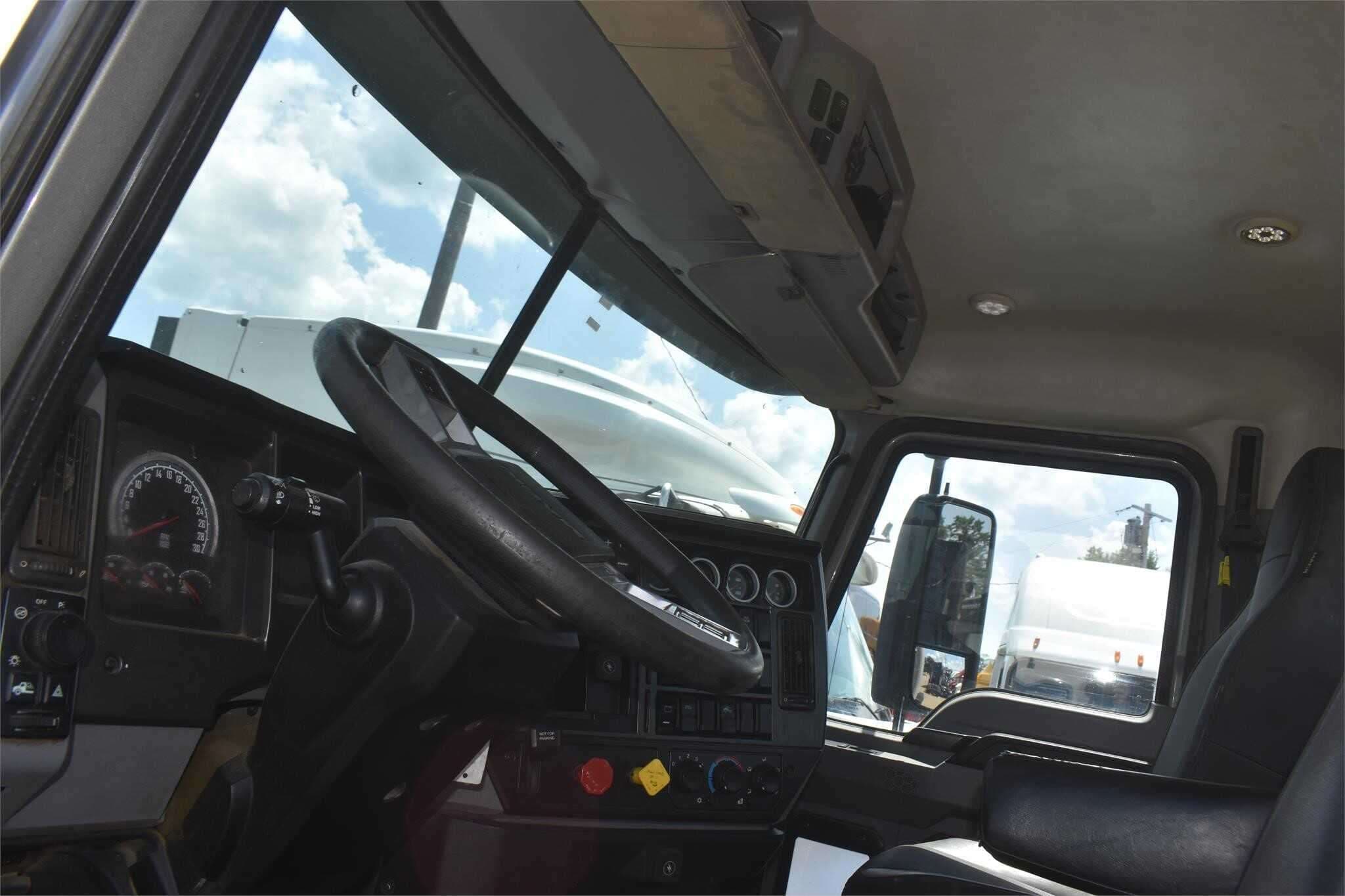 Used 2019 MACK ANTHEM Conventional - Day Cab in Covington, TN image 5