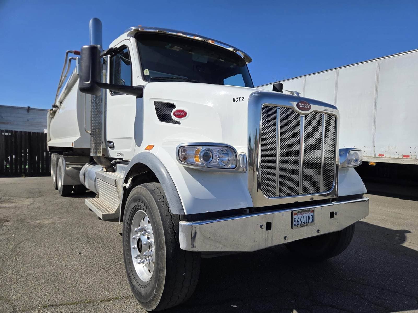 2023 Peterbilt 567 image 5