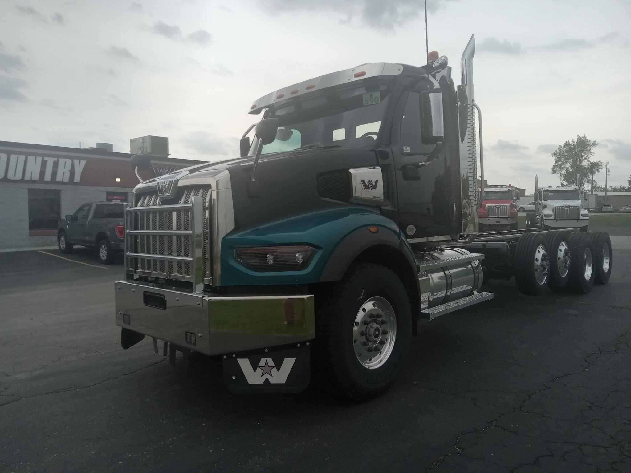 2025 Western Star 49X Chassis image 1