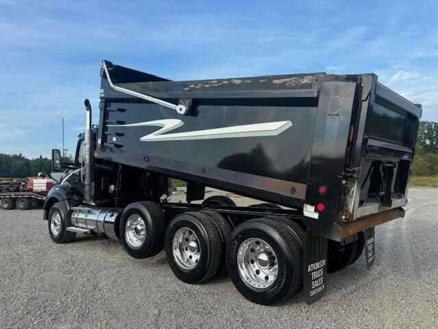 2023 Kenworth T880 image 9