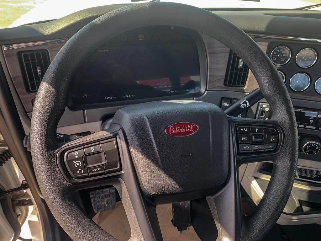2024 Peterbilt 567 image 7
