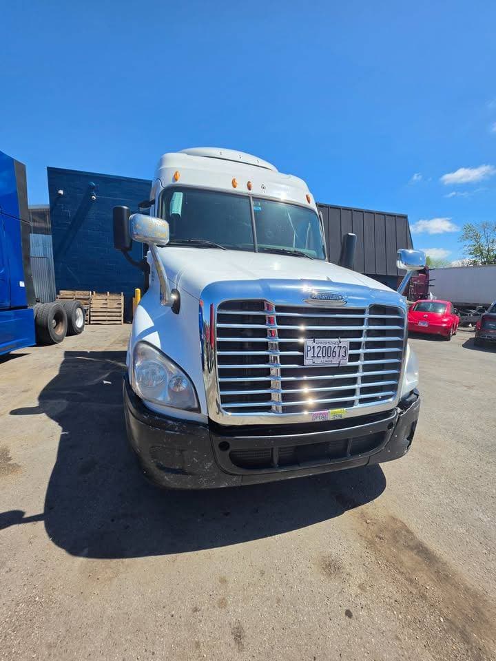 2014 Freightliner Cascadia 125 Evolution image 10