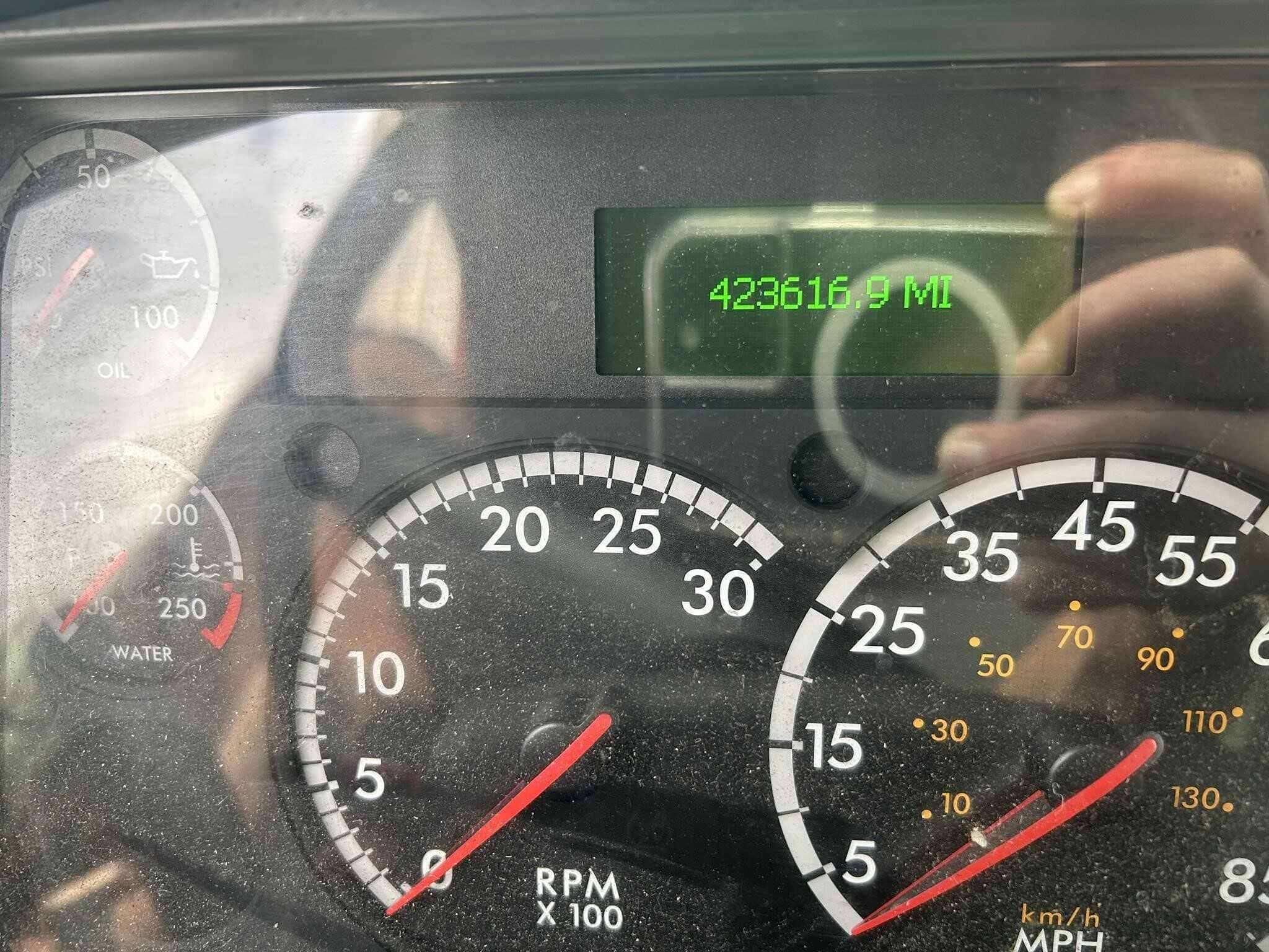 2018 Freightliner M2 image 1