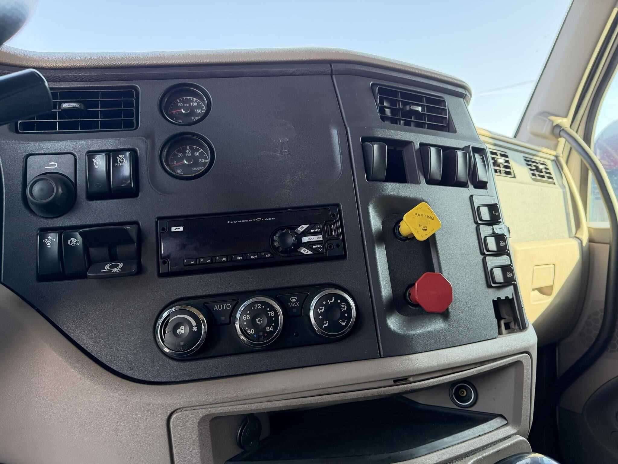 2019 Peterbilt 567 image 7