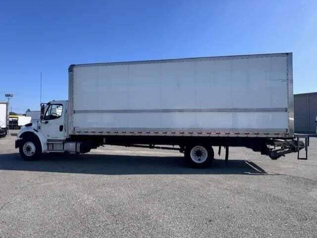 2022 Freightliner M2 image 5