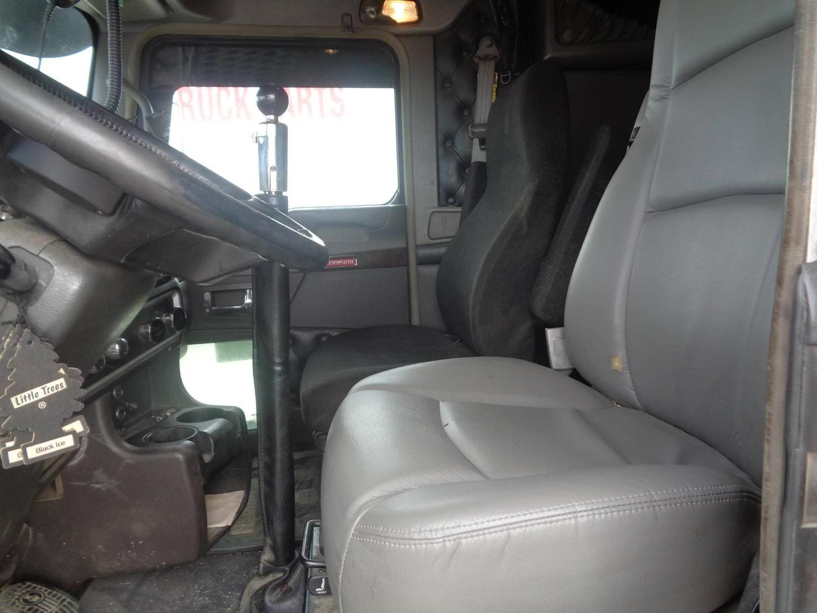 2016 Kenworth W9 Series image 5