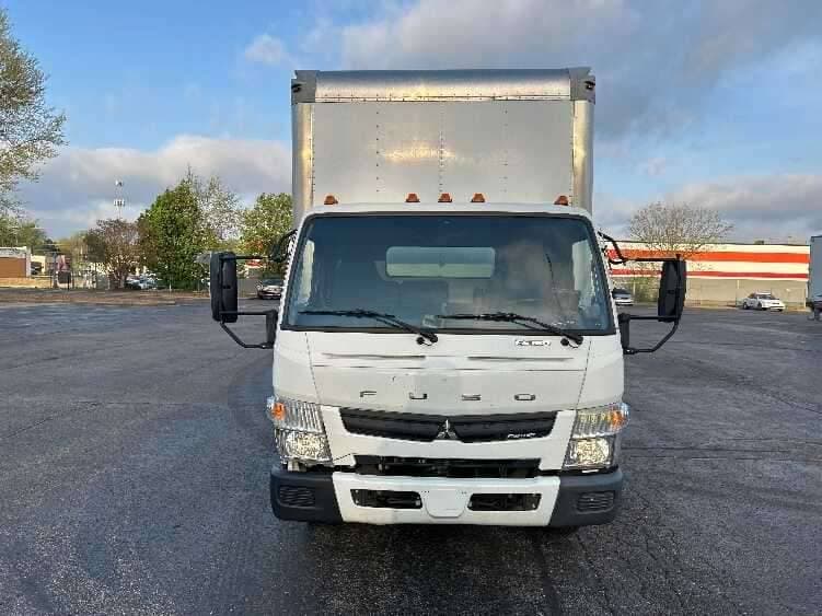 2017 MITSUBISHI FUSO FEC72S image 1