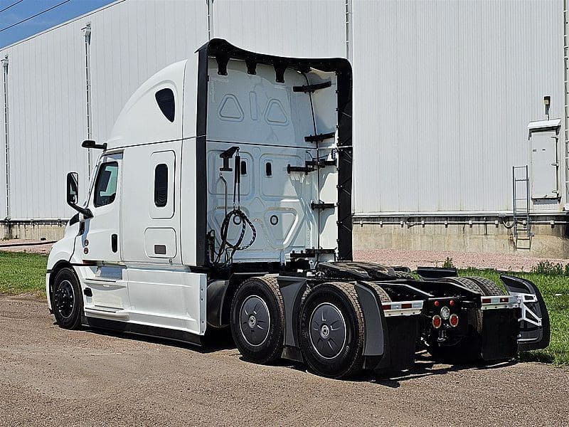2026 FREIGHTLINER PJ126SLP image 6