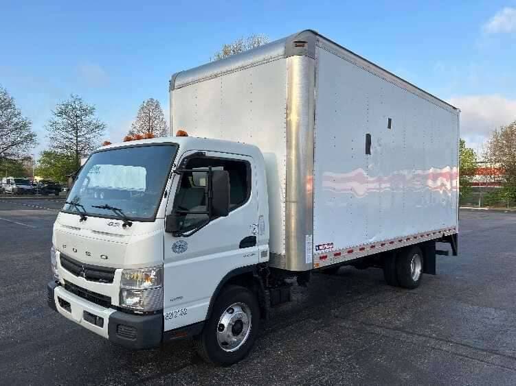 2017 MITSUBISHI FUSO FEC72S image 2