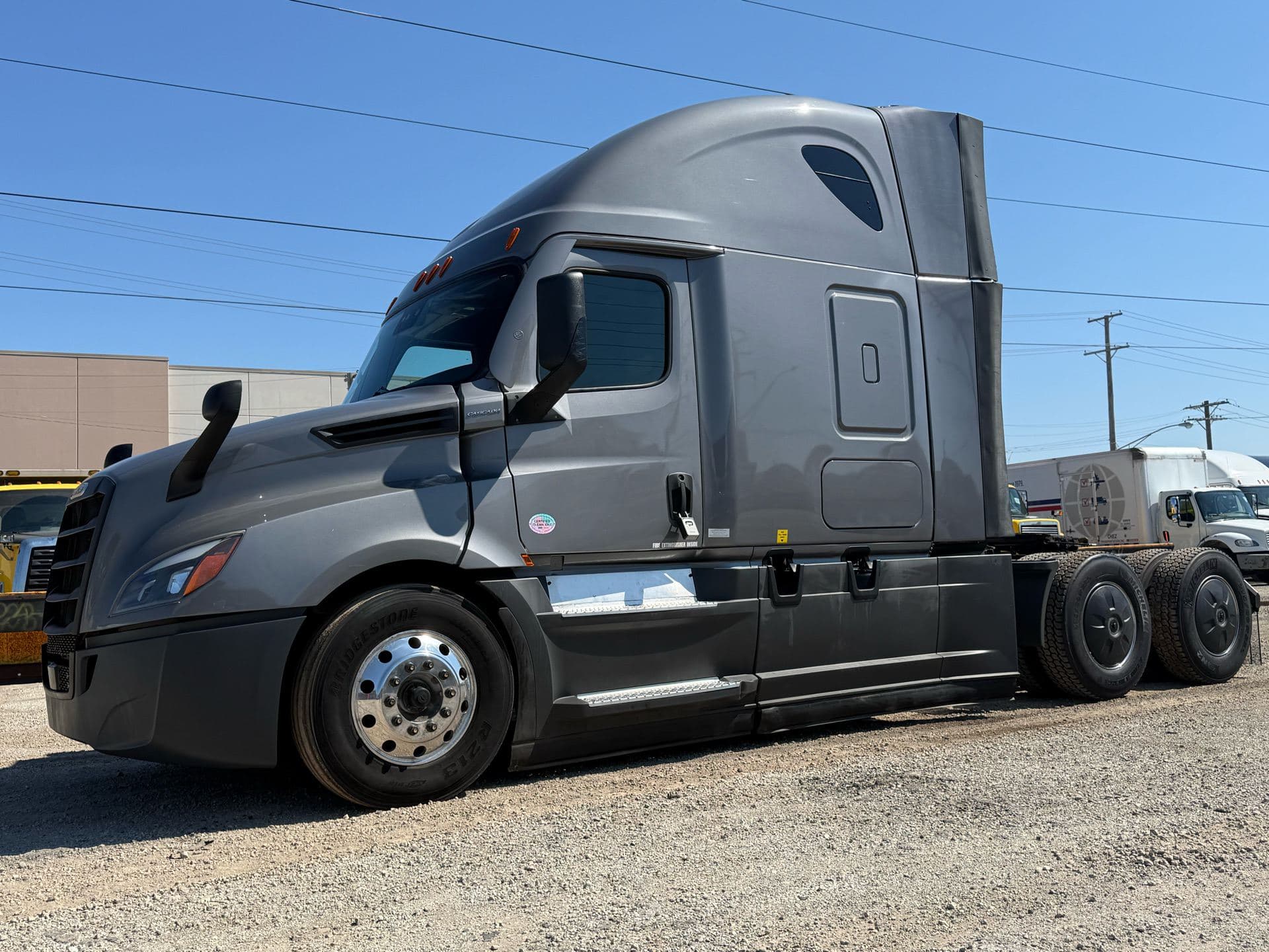 2022 Freightliner - 469k - 11,600 Hours! image 7