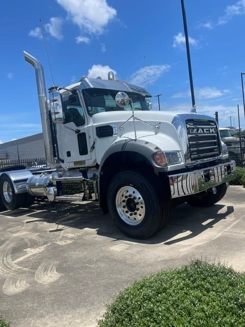 2026 Mack Granite Heavy Haul image 1