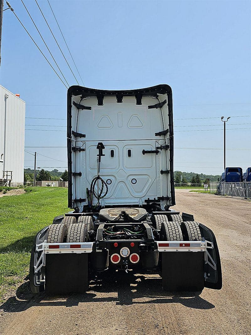 2026 FREIGHTLINER PJ126SLP image 4