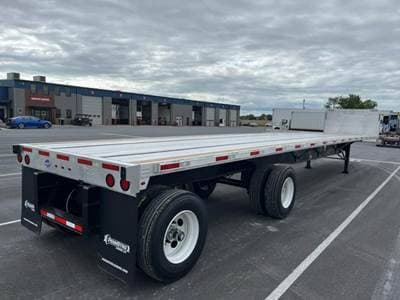 2025 Utility Reefer image 4