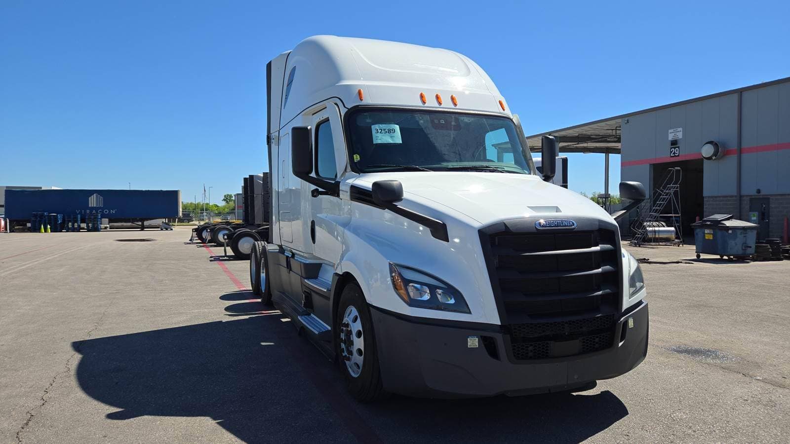 2024 Freightliner Cascadia 126 image 1