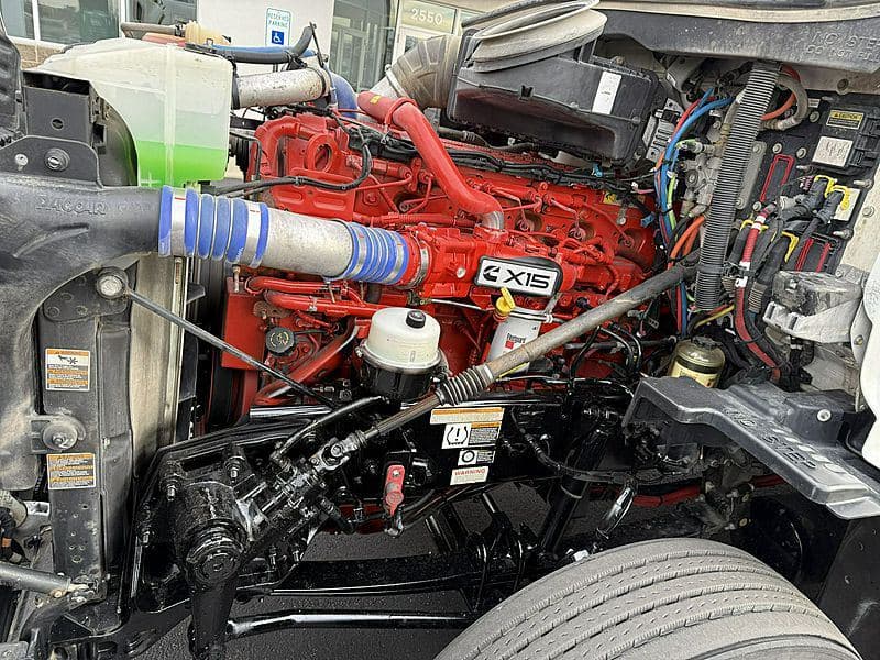 2021 Peterbilt 579 image 5