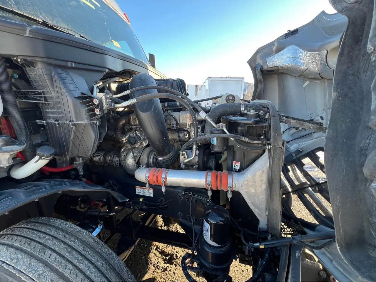 2023 Freightliner Cascadia 126 image 14