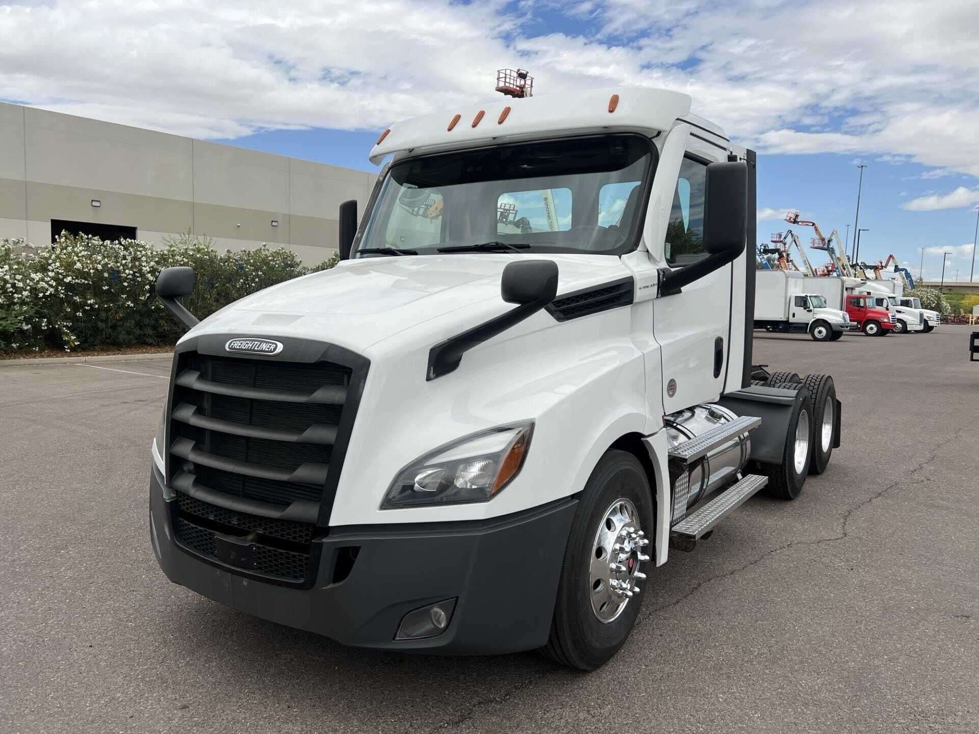 2022 Freightliner Cascadia 126 image 5