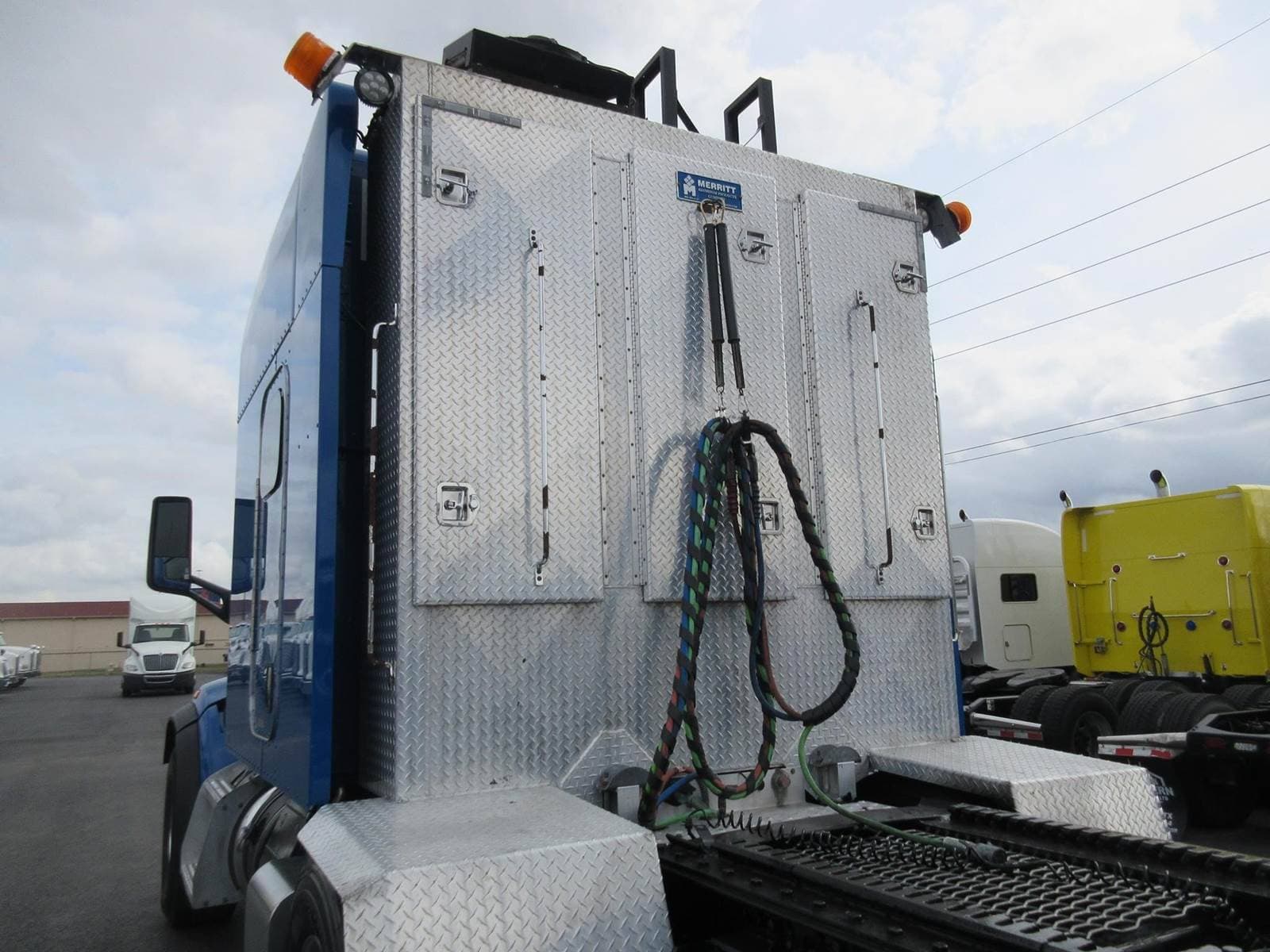 2020 Peterbilt 567 image 7