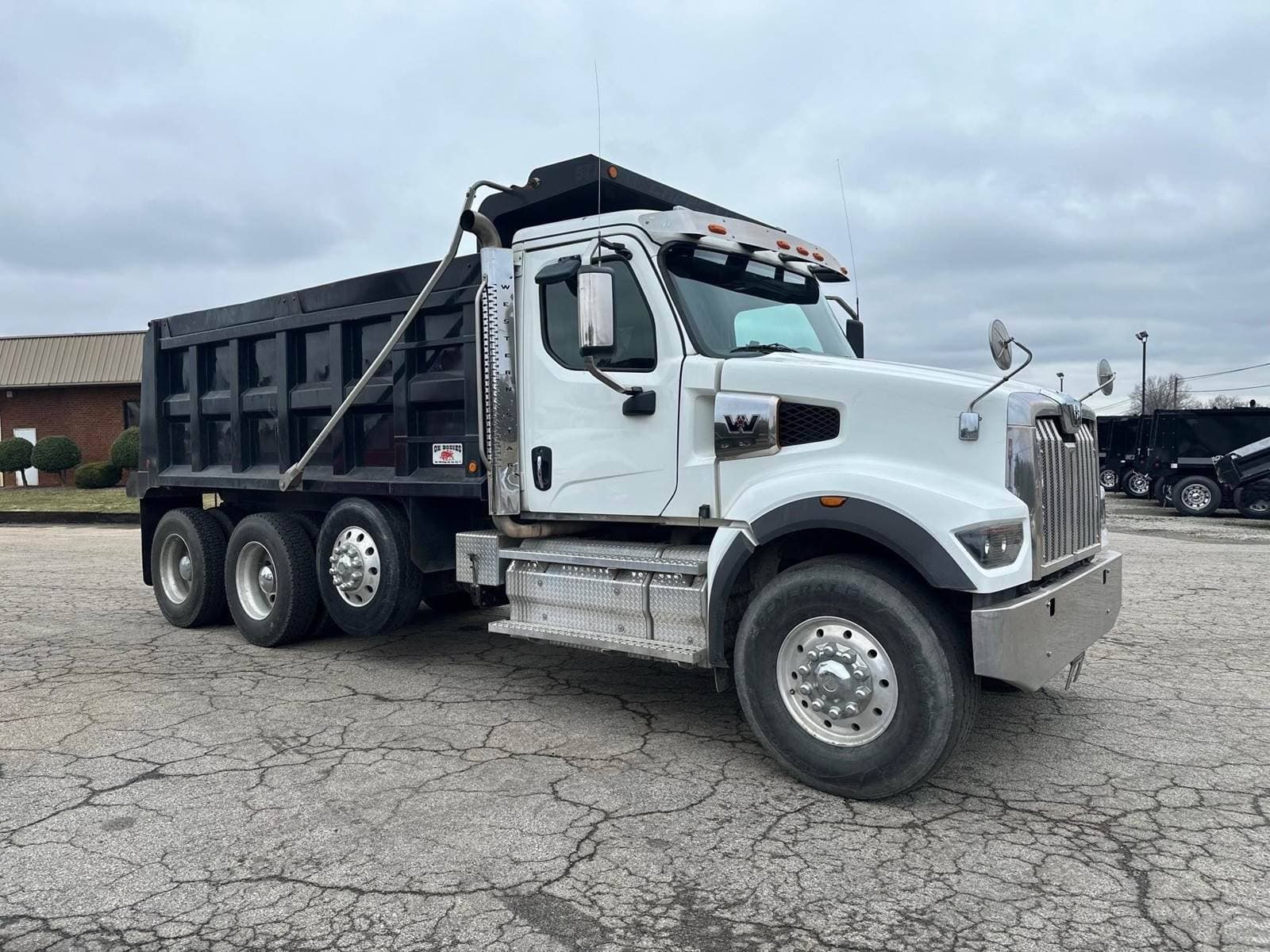 2023 Western Star 49X Chassis image 1