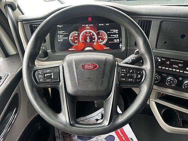 2023 Peterbilt 579 image 6