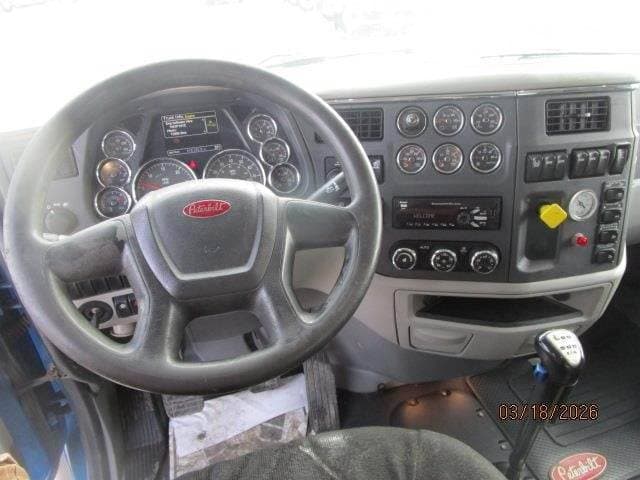 2019 Peterbilt 567 image 7