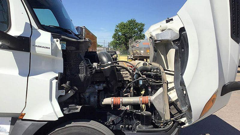2020 Freightliner Cascadia 126 image 11