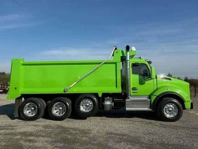 2023 Kenworth T880 image 3