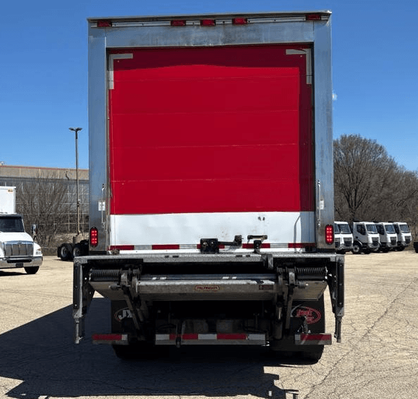 2020 Kenworth T370 image 6
