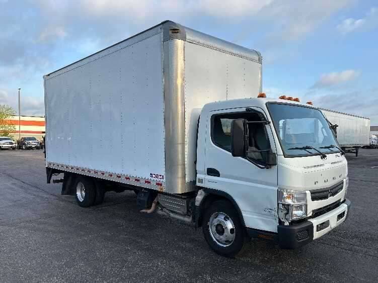 2017 MITSUBISHI FUSO FEC72S image 3