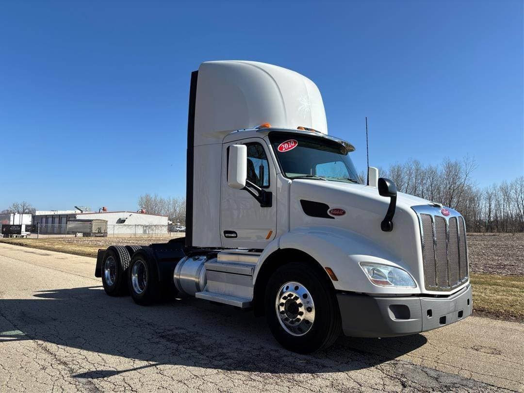 2020 Peterbilt 579 image 6