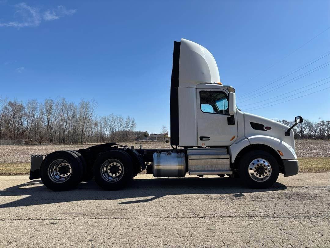 2020 Peterbilt 579 image 7